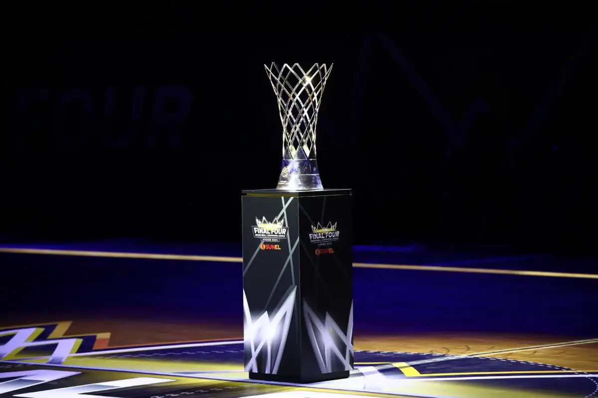 Το τρόπαιο του BCL στο γήπεδο της ΑΕΚ (ΑΡΓΥΡΩ ΑΝΑΣΤΑΣΙΟΥ / EUROKINISSI)